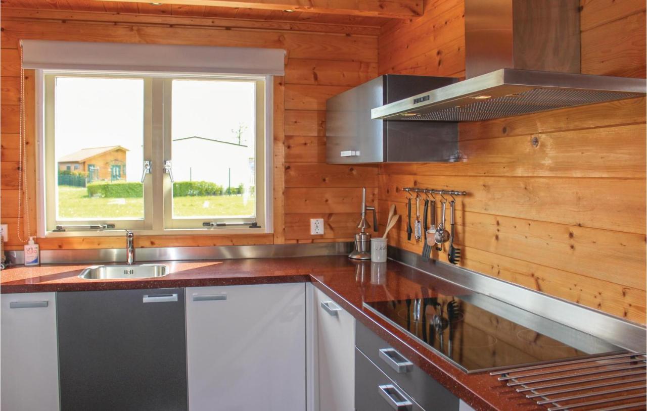 Beautiful In Sint-annaland With Kitchen Vakantiehuis *